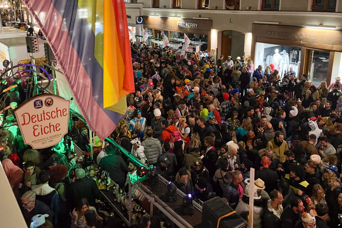 „Everyday is Fasching for me“ – Freddie Mercury, die Deutsche Eiche und Münchens queerer Karneval